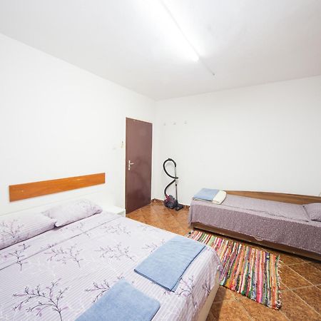 Апартаменты Center - Basic Flat - 10 Min To The Beach Бургас Экстерьер фото