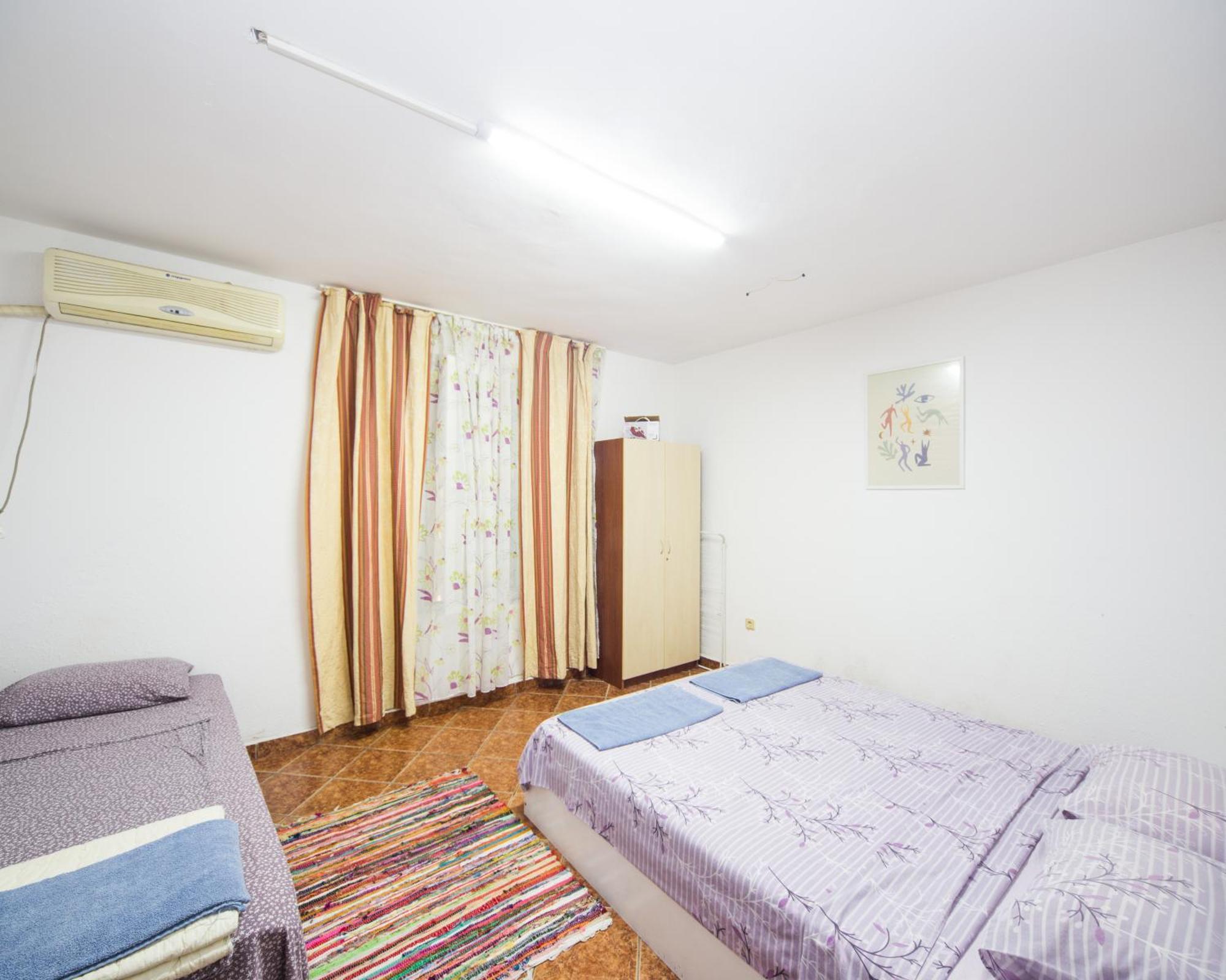 Апартаменты Center - Basic Flat - 10 Min To The Beach Бургас Экстерьер фото