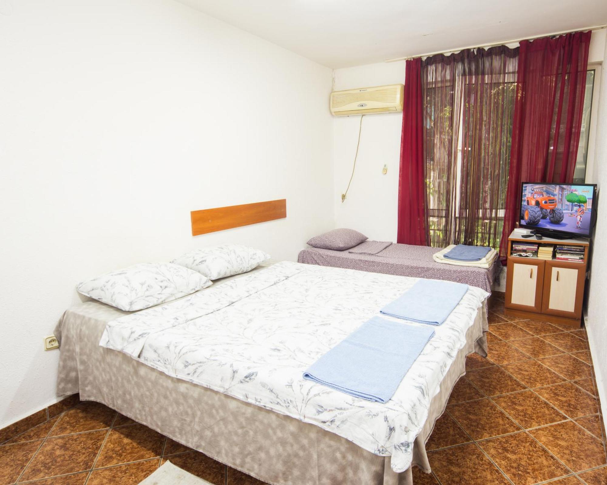 Апартаменты Center - Basic Flat - 10 Min To The Beach Бургас Экстерьер фото